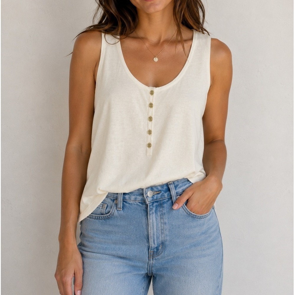 Tex by Max Azria Knit Henley Tank Top Scandi Neutral Clean Girl Soft Girl Preppy